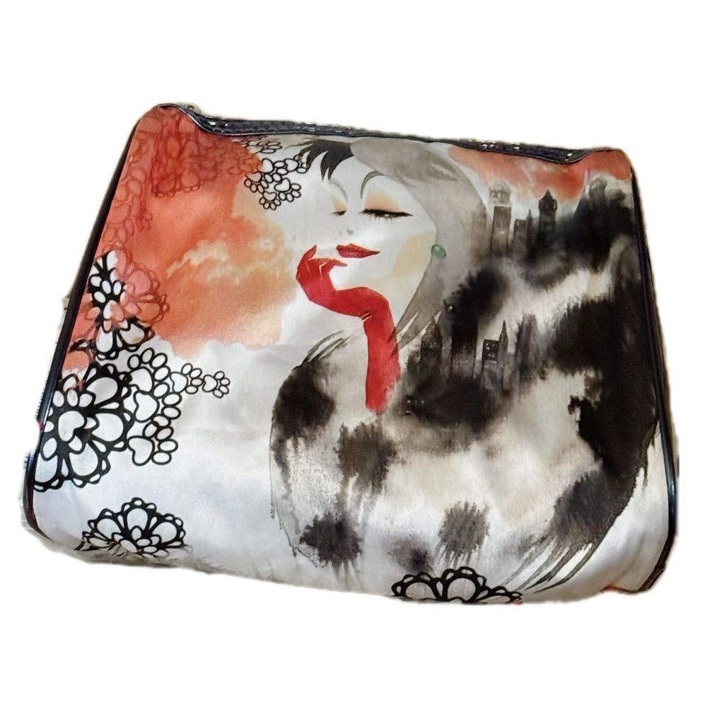 Cruella Artistic Silk-Print Cosmetic Bag in Coral, Black & White